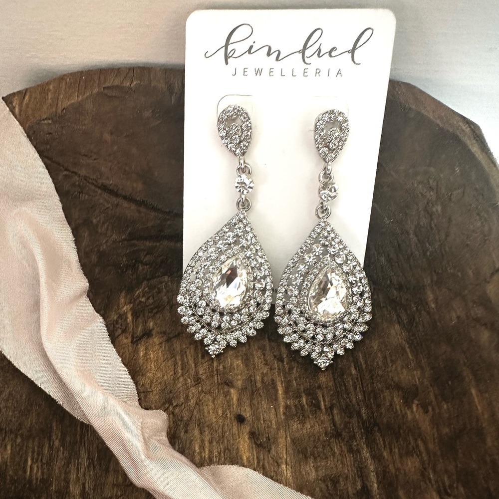 Women’s Silver Teardrop Crystal Rhinestone Earrings
